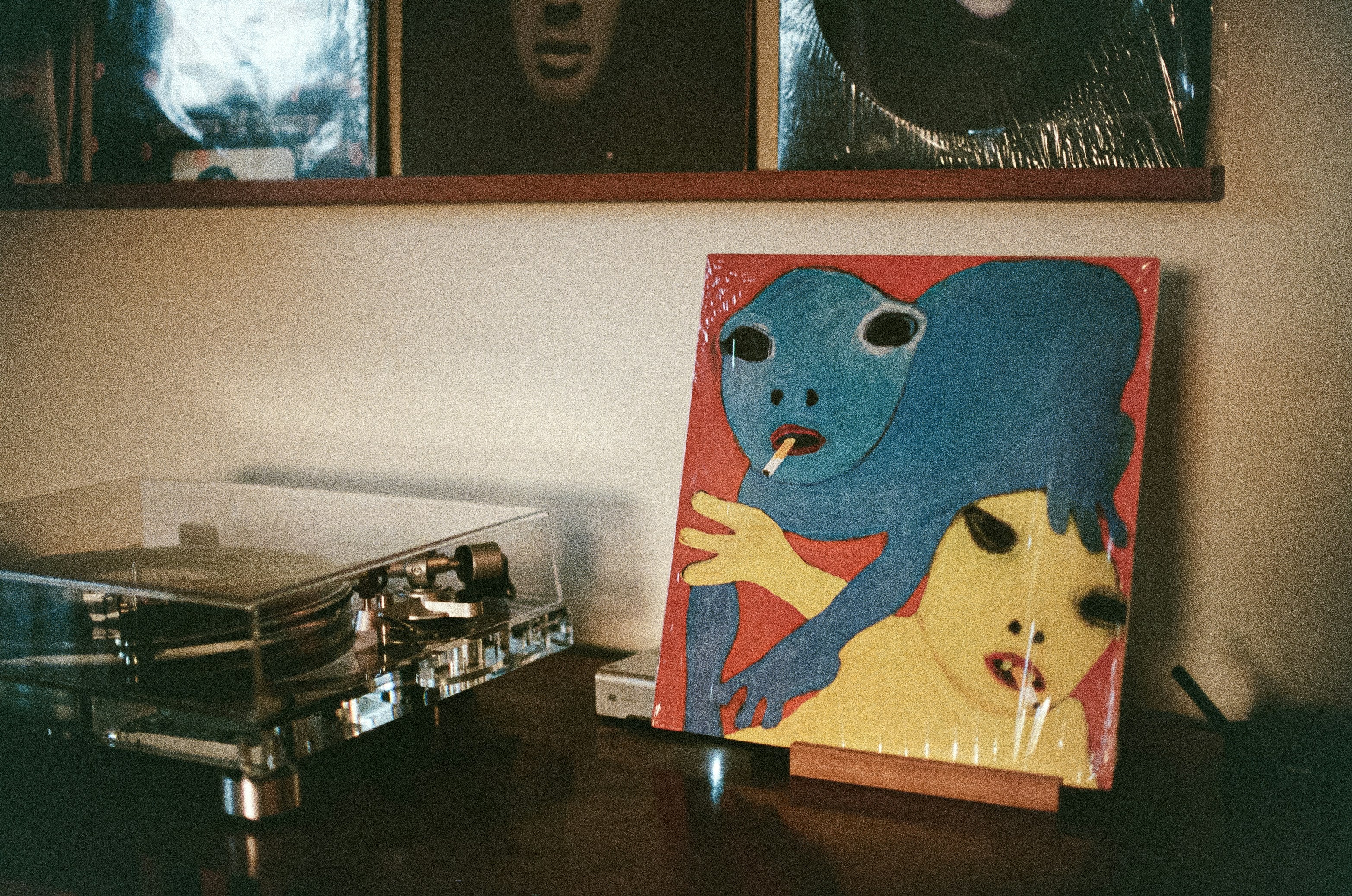 Photo by <a href="https://unsplash.com/@taramaemil?utm_source=unsplash&utm_medium=referral&utm_content=creditCopyText">Tara-mae Miller</a> on <a href="https://unsplash.com/photos/a-table-with-a-record-player-and-a-painting-on-it-k6y1Hn07BkY?utm_source=unsplash&utm_medium=referral&utm_content=creditCopyText">Unsplash</a>
      